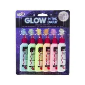 Лучший вариант светящейся в темноте краски: краска для ткани Tulip Dimensional Glow