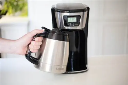 Компактный дизайн кофеварки BLACK+DECKER Компактный дизайн кофеварки BLACK+DECKER