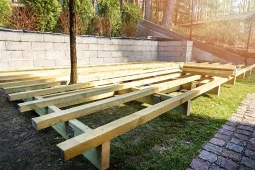 обработанная под давлением древесина