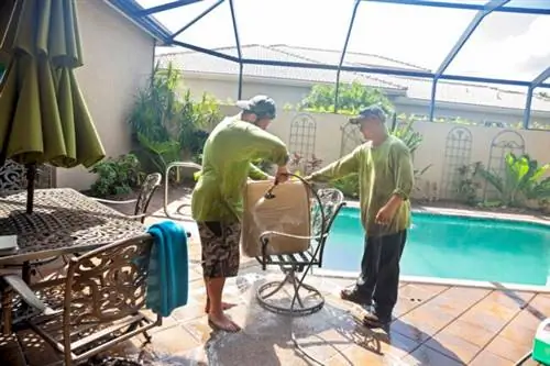 как почистить подушки для патио