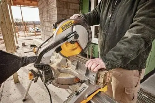 Опция предложения инструмента: 12-дюймовая торцовочная пила DEWALT