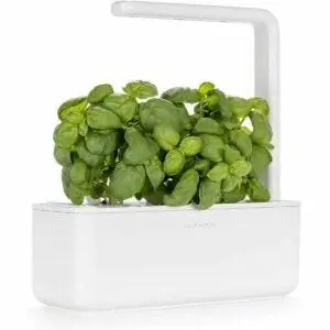 Вариант лучших подарков для любителей растений: Click and Grow Smart Indoor Herb Garden