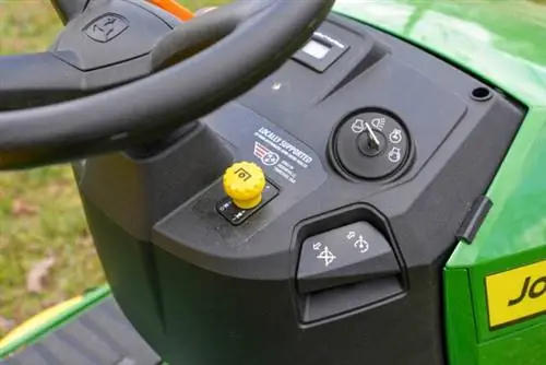 Обзор John Deere S130