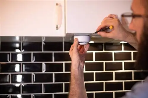 писк детектора дыма