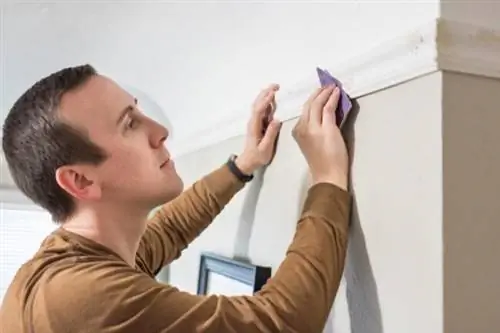 Стоимость установки молдинга короны