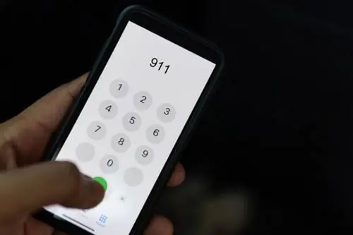 Что делать, если кто-то ворвался в ваш дом Позвоните 911 Что делать, если кто-то ворвался в ваш дом Позвоните 911