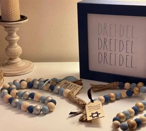 Etsy Hanukkah Decorrations Деревянная гирлянда из бисера