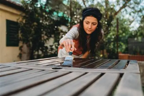 Как покрасить обработанную давлением древесину