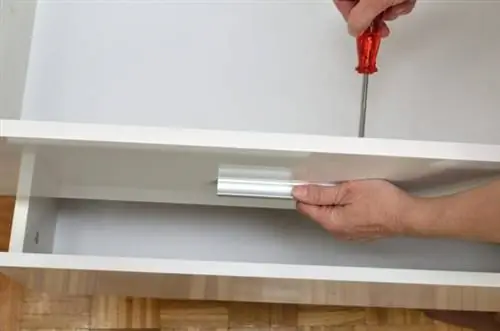 установка выдвижных ящиков на белый ящик
