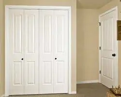 Новые белые, каркасно-панельные, межкомнатные двери