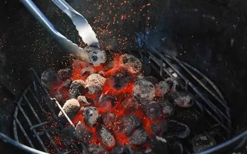 металлические щипцы для сбора горячего угля