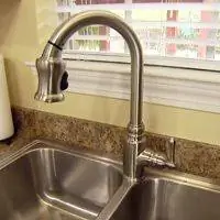 Смеситель для кухонной мойки Danze.