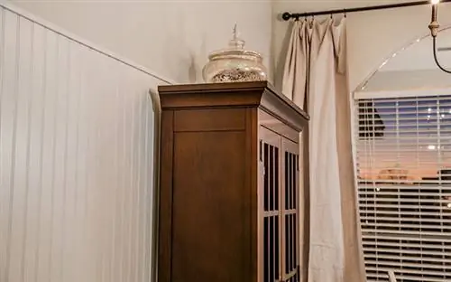 Обшивка вагонкой в столовой