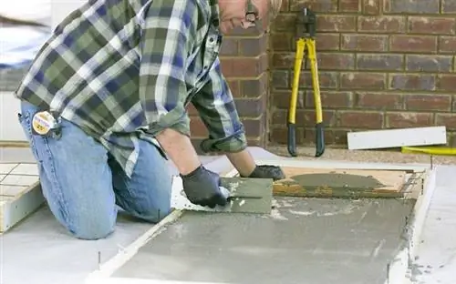 Распределение смеси Quikrete Countertop по форме