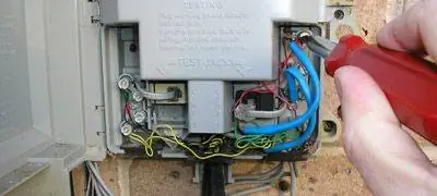 старый телефонный провод