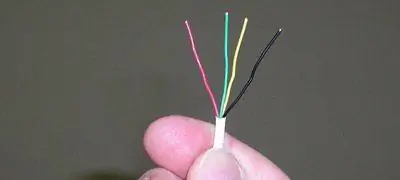 красный зеленый желтый и черный телефонные провода