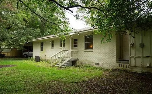 Старое заднее крыльцо до трансформации