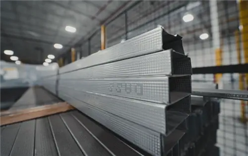 Как профессионально вырезать металлические шпильки: подробное пошаговое руководство