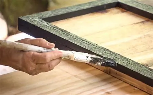 Подкрашиваем ставни краской