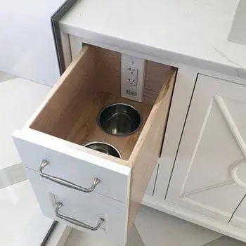 розетки под шкафами