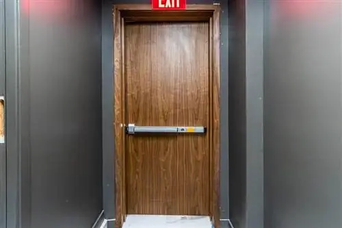 Противопожарные деревянные двери – все, что вам нужно знать