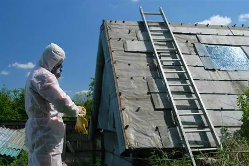 Удаление асбестового кровельного материала