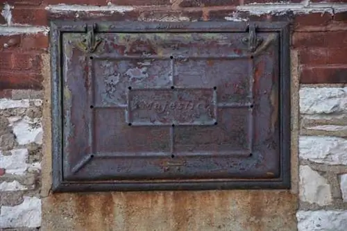 Величественный угольный желоб