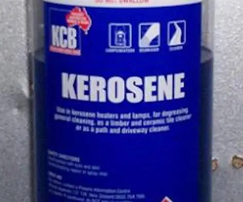 Керосиновая бутылка