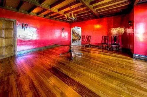 Пол из тикового дерева