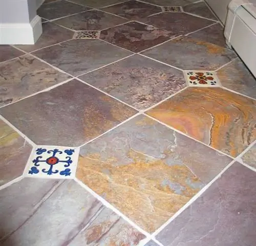 Напольное покрытие из сланца и плитки Talavera