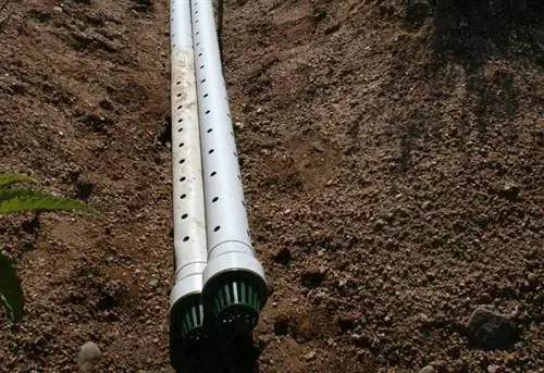 Устанавливаются два французских дренажа