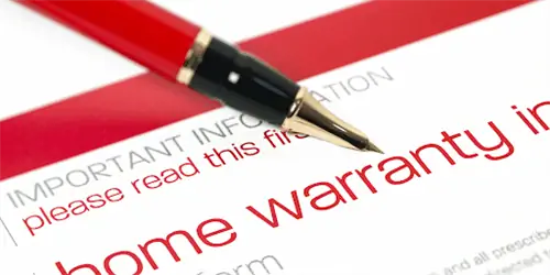 Домашний гарантийный документ и красная ручка