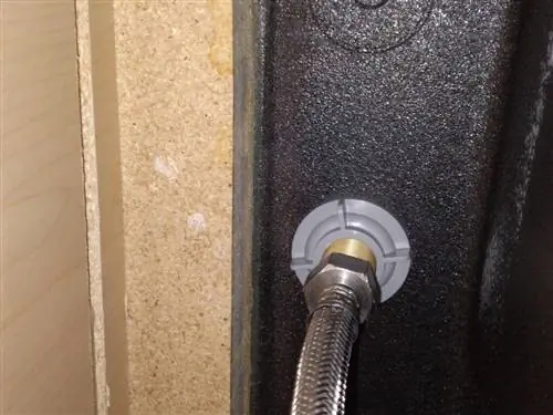 как закрутить кран на кухне