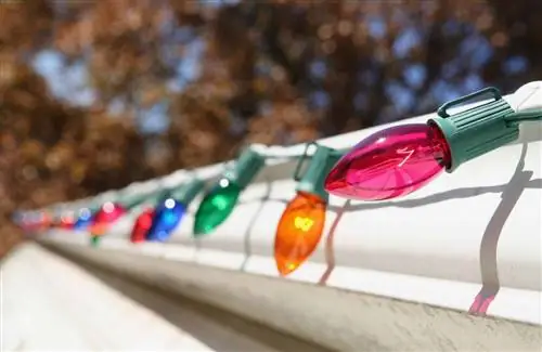 Руководство по безопасному подвешиванию уличных рождественских огней