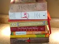 Стопка поваренных книг