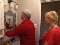 Подвесное косметическое зеркало.