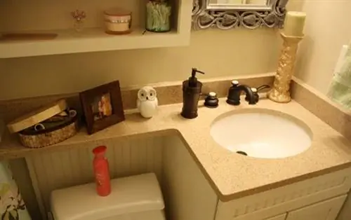 Санузел в первый раз после ремонта.