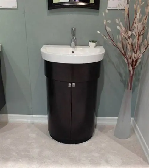 Изогнутая раковина Fairmont Designs с одной раковиной.