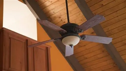 Направление потолочного вентилятора: неожиданные преимущества правильного вращения