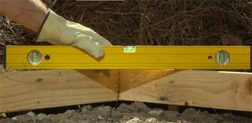 Выравнивание деревянной формы