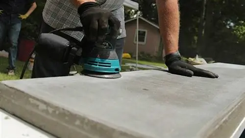 Шлифовка бетонной столешницы
