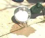 Убийца сорняков с горячей водой