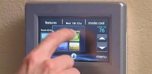 Термостат Carrier Infinity Touch.