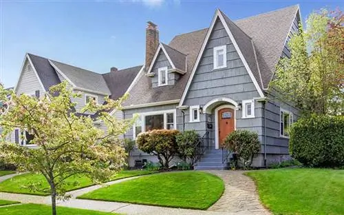 У этого дома есть привлекательность, но он также находится под угрозой затопления.