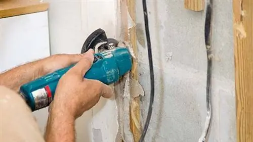 Резка гипсокартона, оставляя пыль