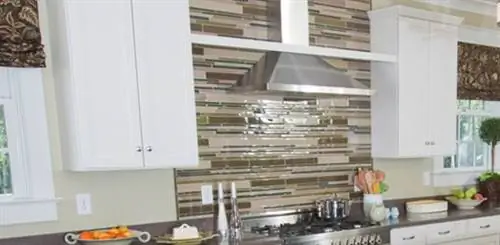 Кухонная вытяжка.