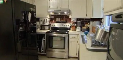 Кухня до классического ремонта кухни.