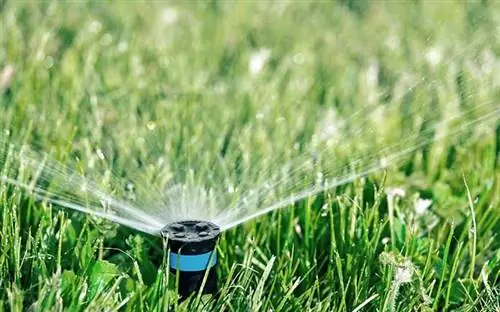 Автоматическая спринклерная система полива газона