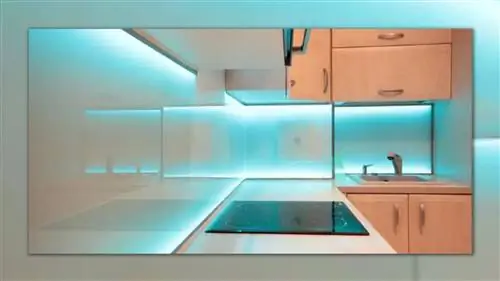 Подсветка под шкафами стала проще благодаря EcoSmart Tape Lighting