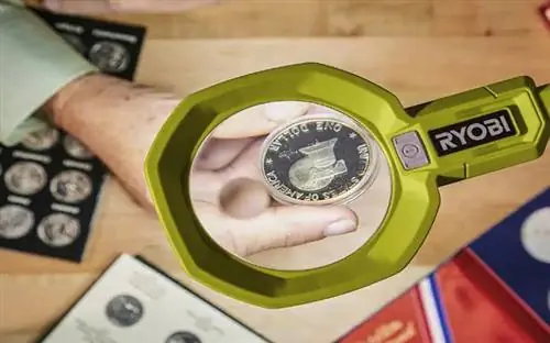Светодиодная лупа Ryobi ONE+ 18 В со светом для изучения квартала в США